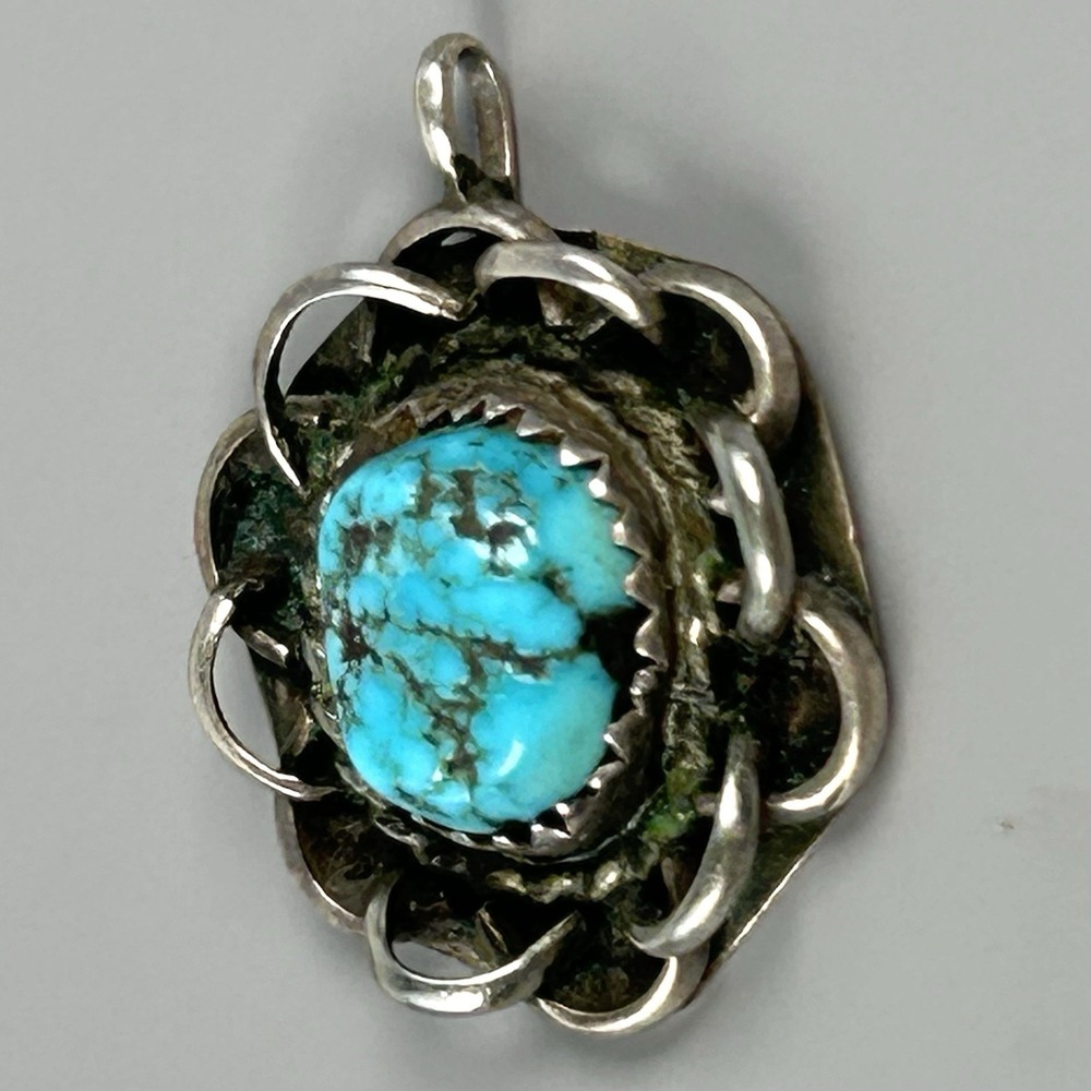 Sterling Silver Blue Turquoise 3/4" Floral Pendant Hand Cut Bezel 3.15g - Picture 8 of 9